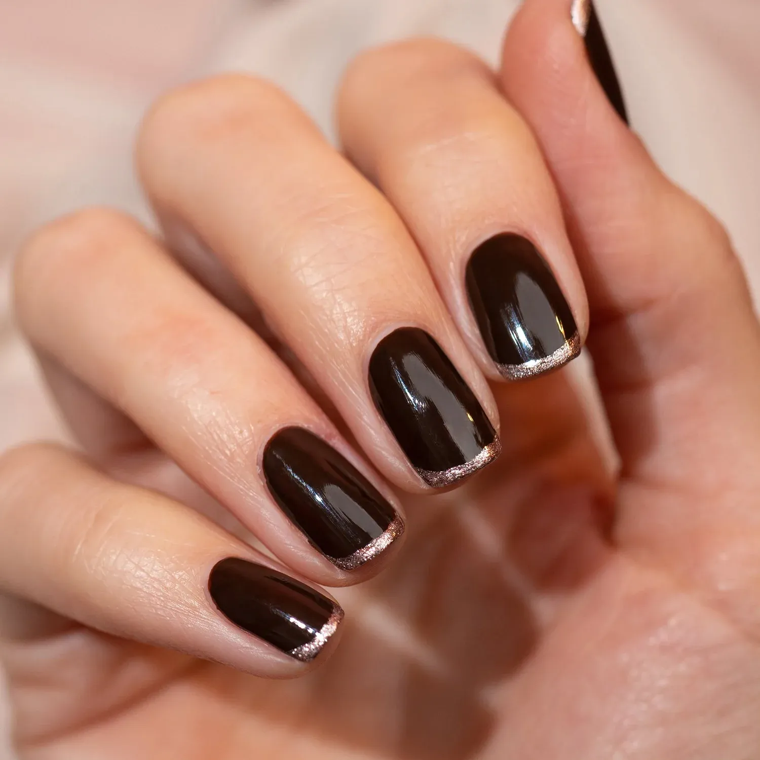 Bruine Nagellak