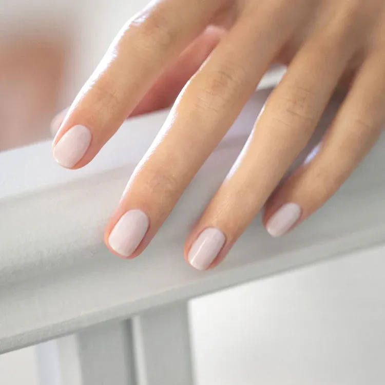 Milky White Green Nagellak
