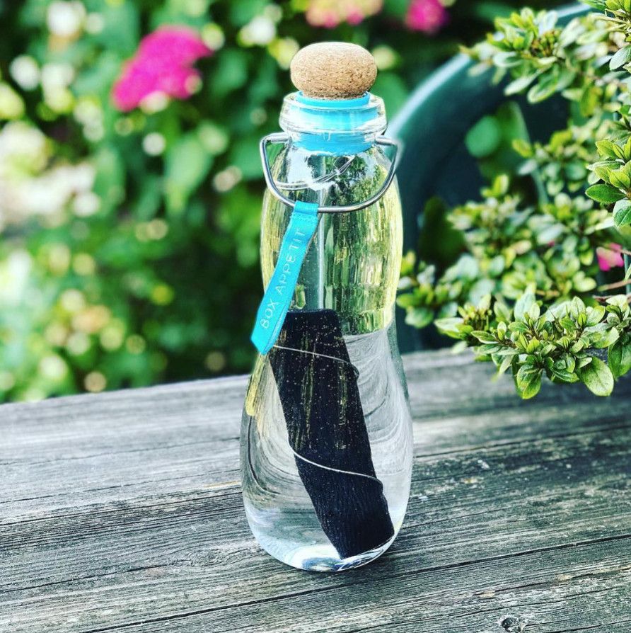 Les eaux les plus chères au monde ! 💧 #tiktokacademie #learnontiktok  #apprendresurtiktok #eau #riche #anecdote, image size:892x894