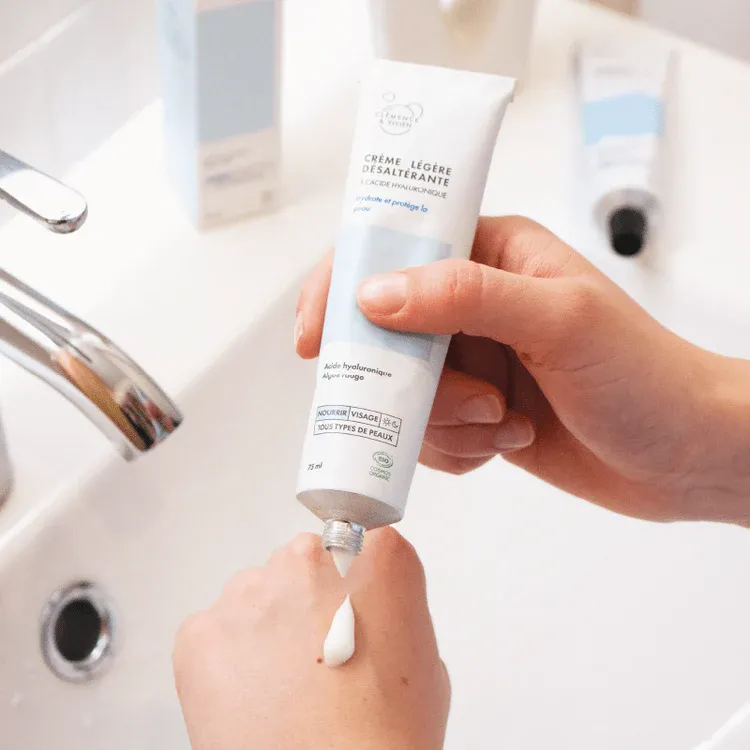 Lightweight Moisturizing Cream