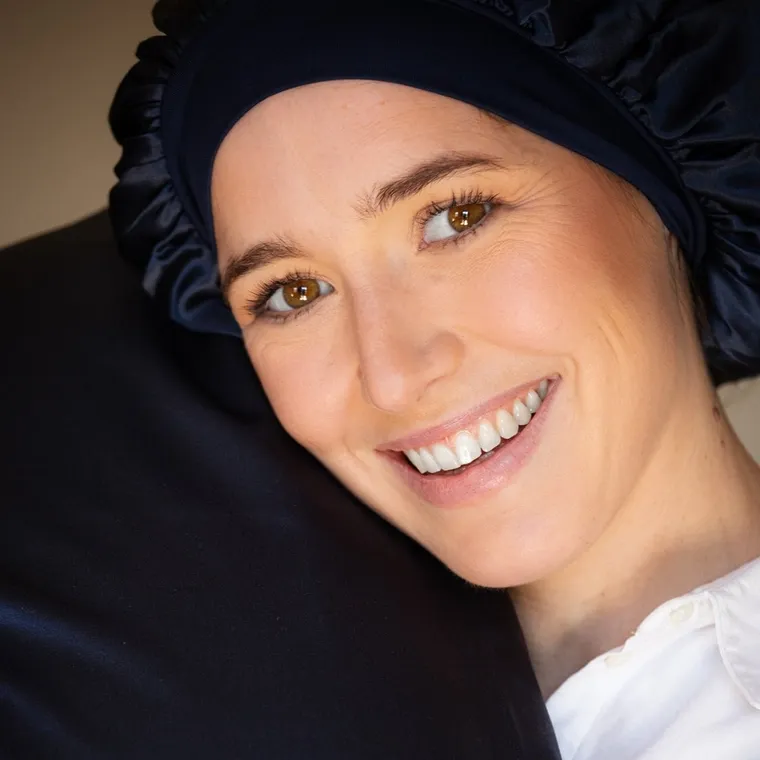 Bonnet Cheveux Pure Soie Bleu Nuit