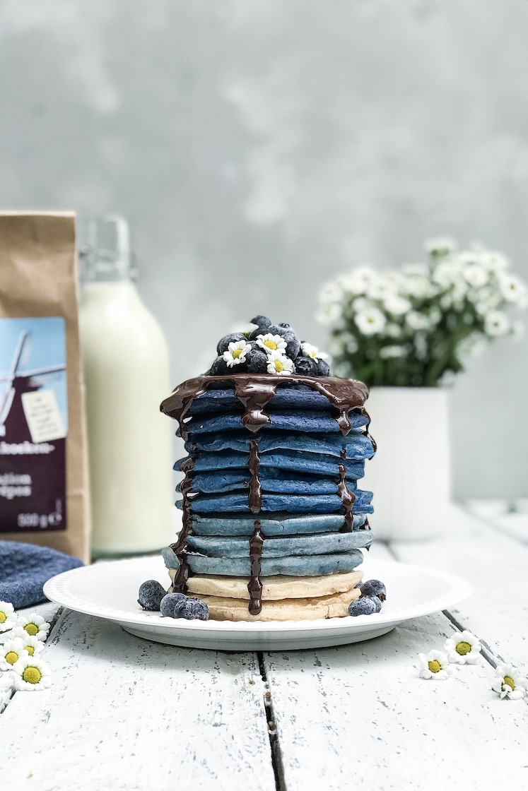 Des Crepes A La Spiruline Bleue Kazidomi