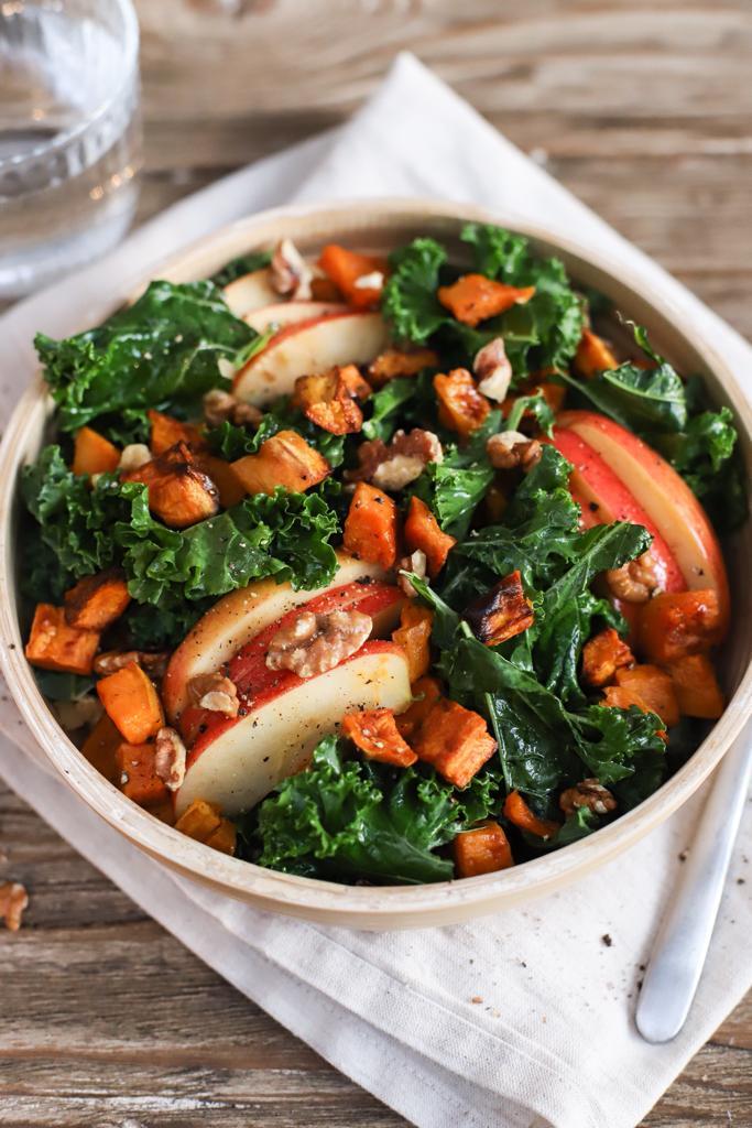 Kale salad with sweet potato, apple and walnuts