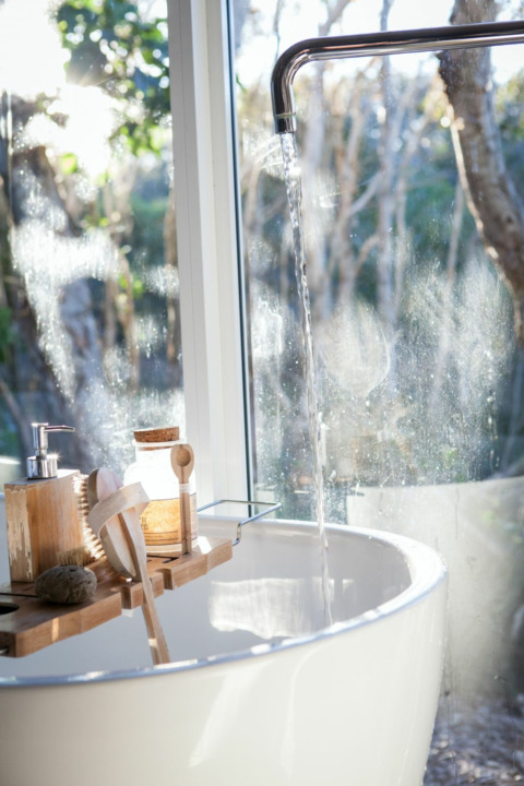 The 5 essential vegetable oils in your bathroom.
