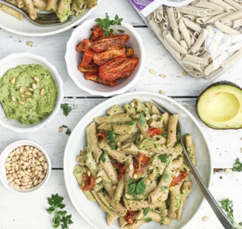Penne de quinoa au pesto d'avocat